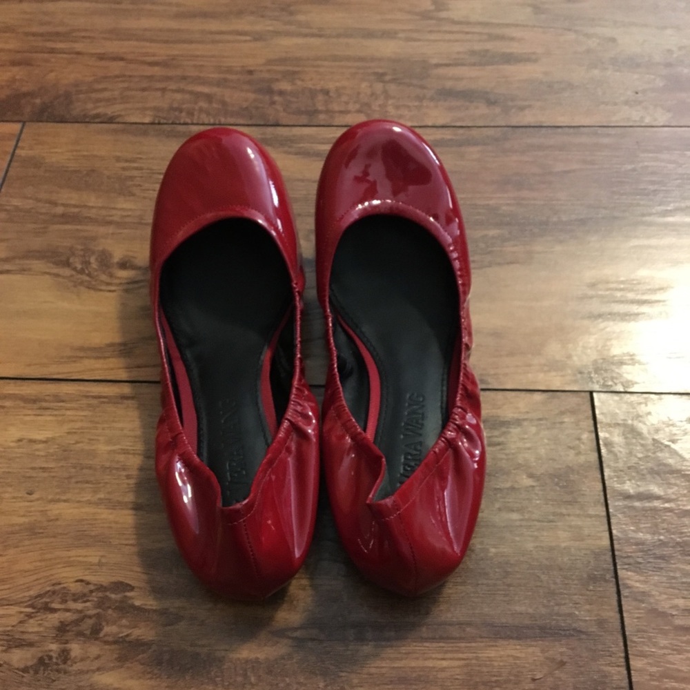 Vera Wang Red  Patent Leather Ballet Flats